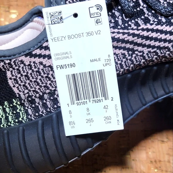Yeezy Yecheil Yeezy Sneaker Tag Yeezy Boost 350 V2 Yecheil Men's